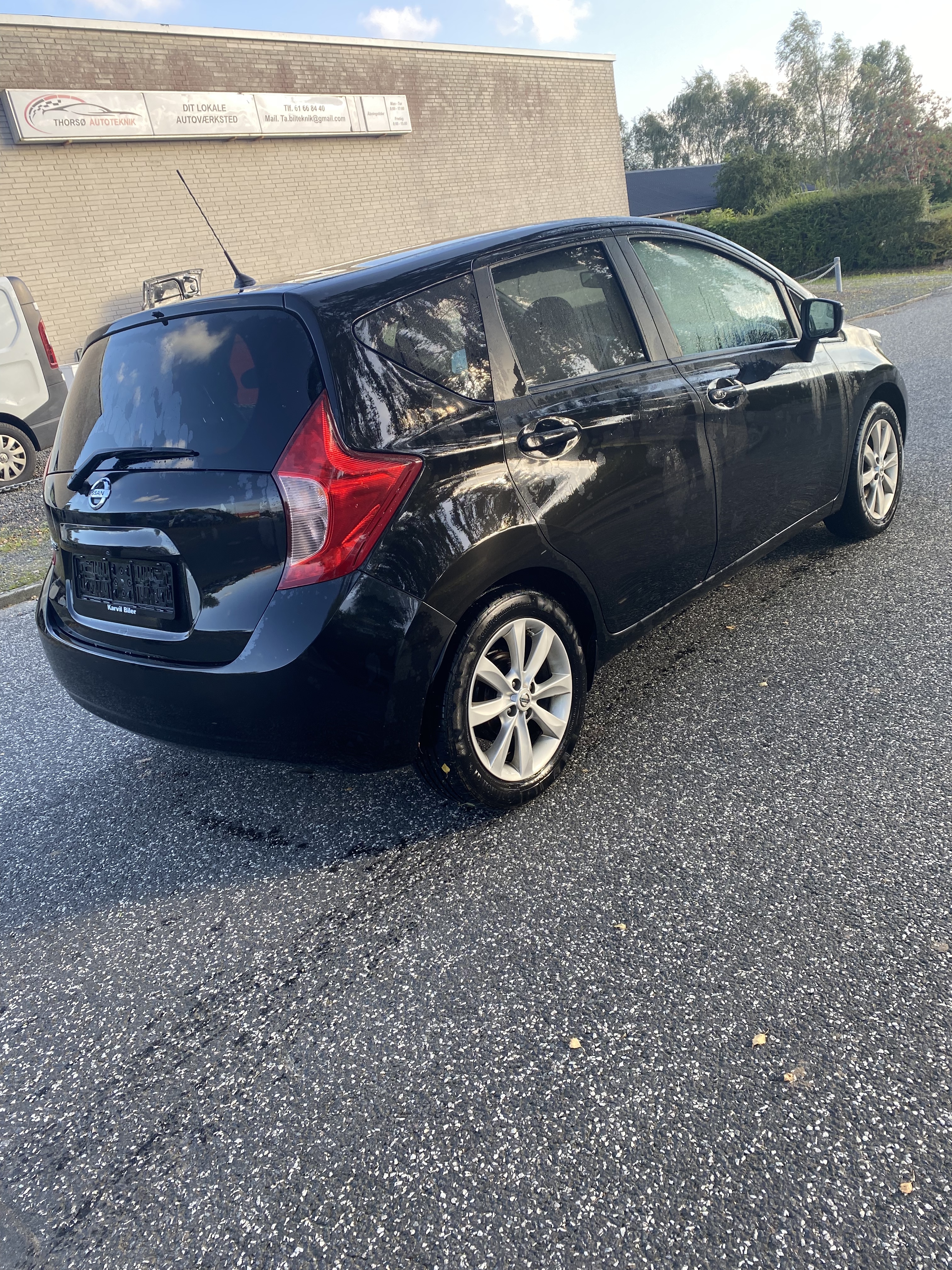 Sort Nissan Note fra 2014