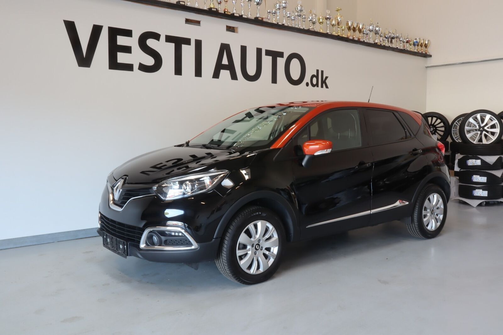 Grå Renault Captur fra 2017