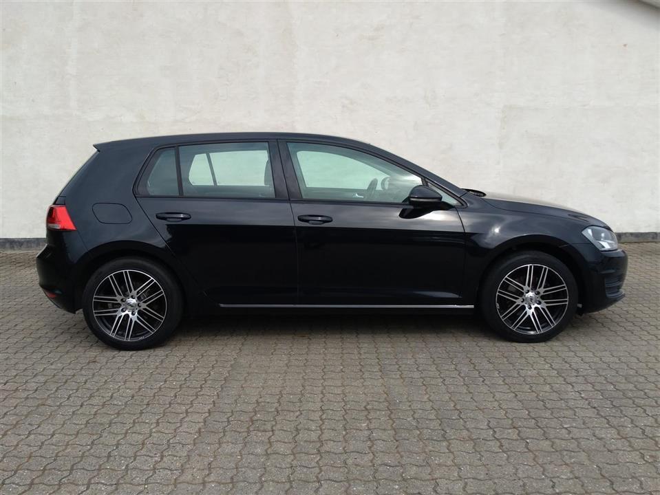 Sort VW Golf fra 2016