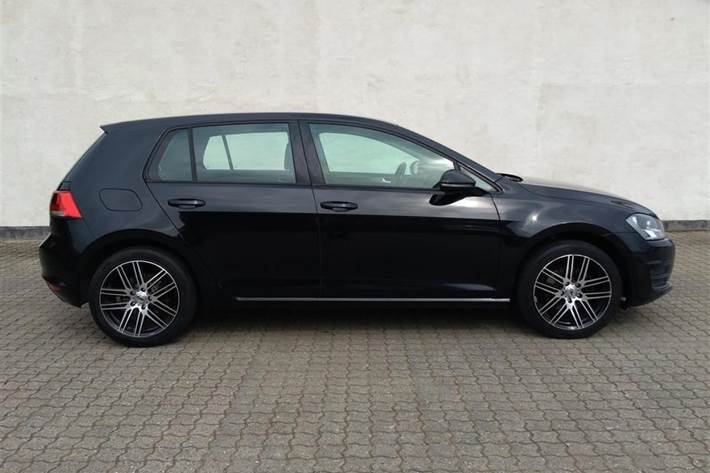 Sort VW Golf fra 2016