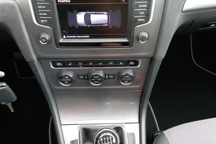 Sort VW Golf fra 2016