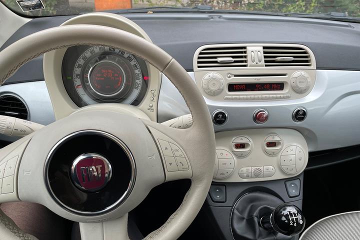 Sølv Fiat 500 fra 2011