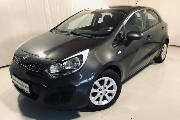 Grå Kia Rio fra 2012