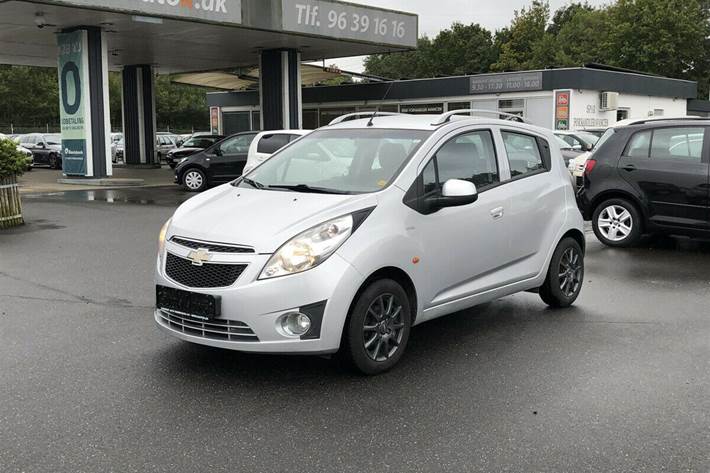 Grå Chevrolet Spark fra 2010