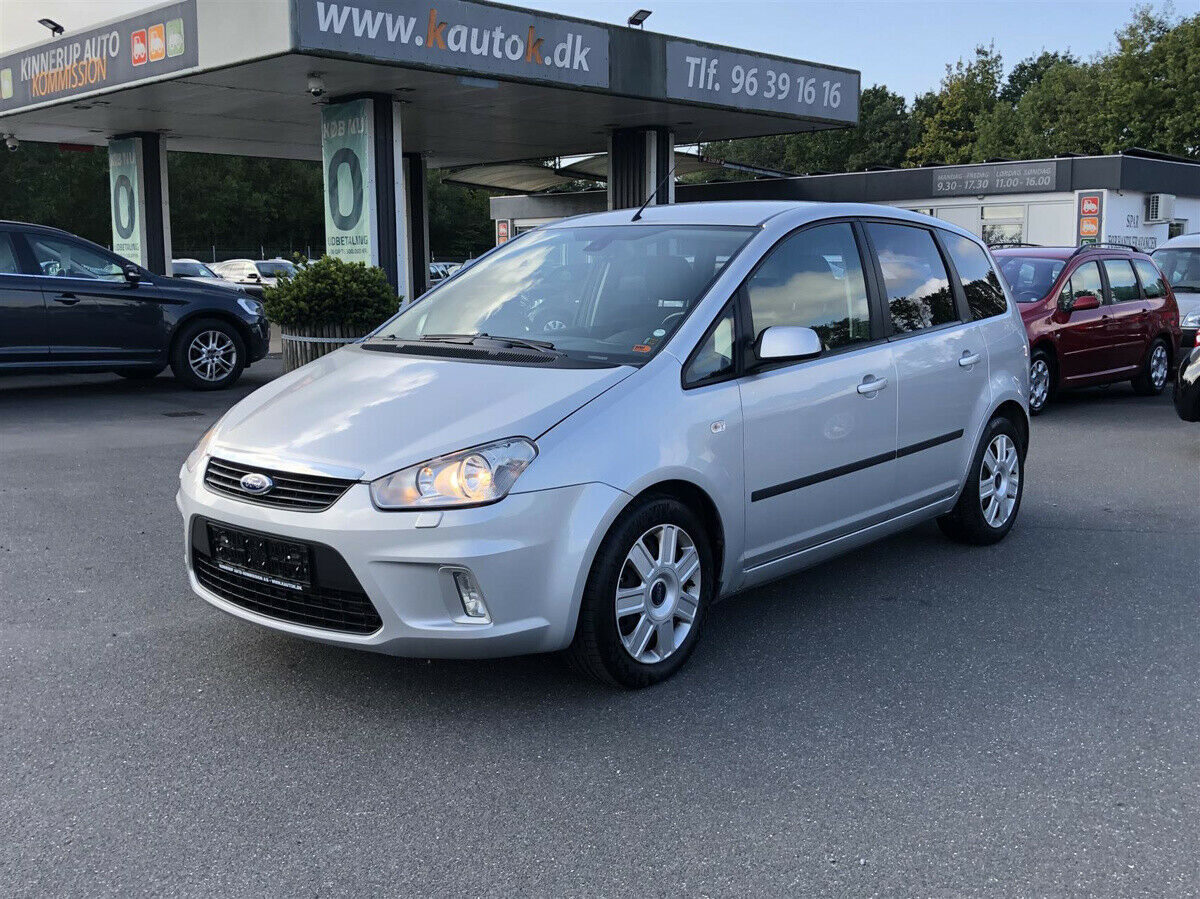 Grå Ford C-MAX fra 2008
