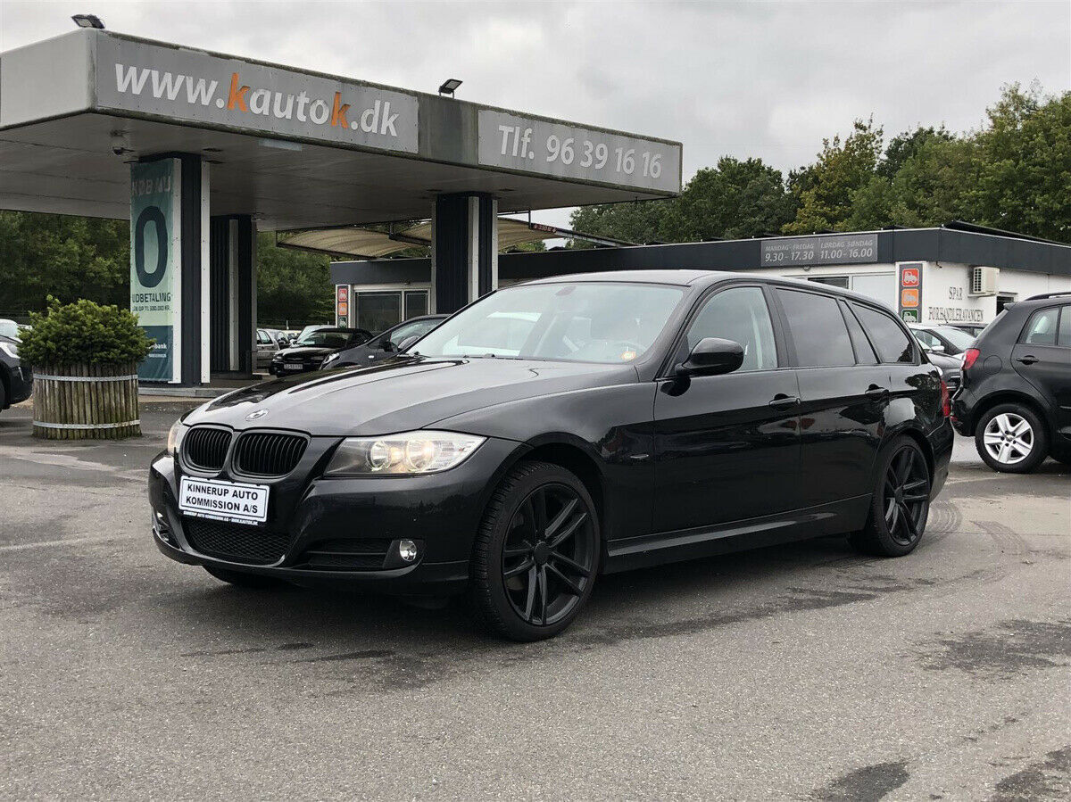 Sort BMW 316i fra 2009