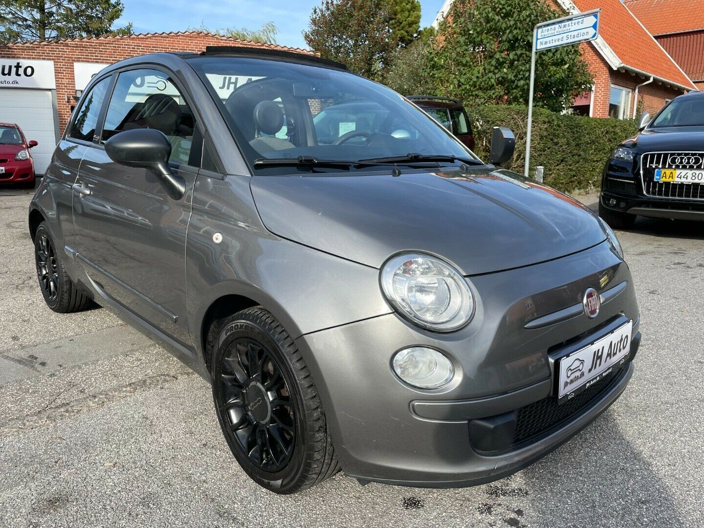 Grå Fiat 500C fra 2012