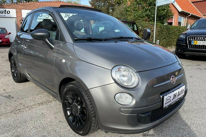 Grå Fiat 500C fra 2012