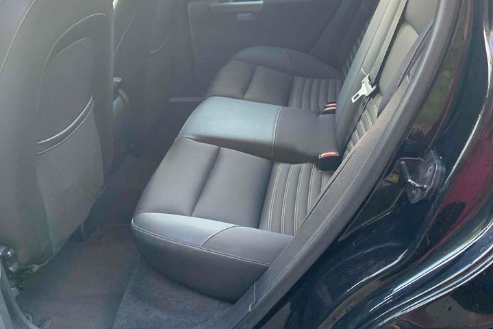 Sort Volvo V50 fra 2008