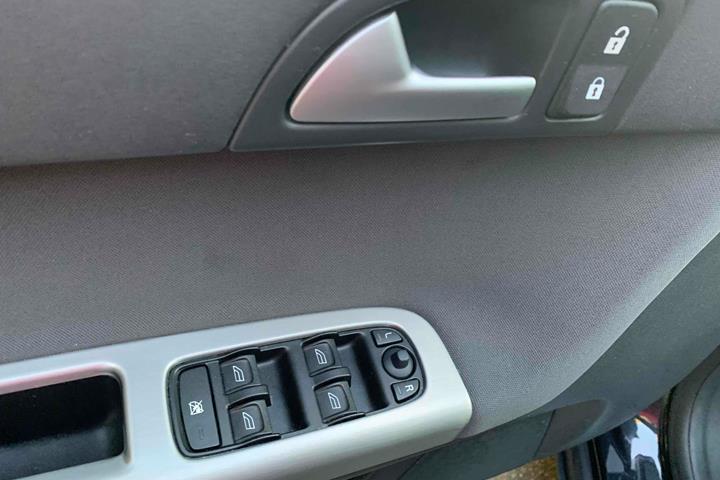 Sort Volvo V50 fra 2008