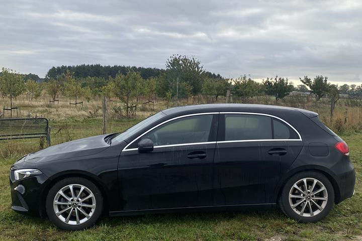 Sort Mercedes A180 d fra 2018