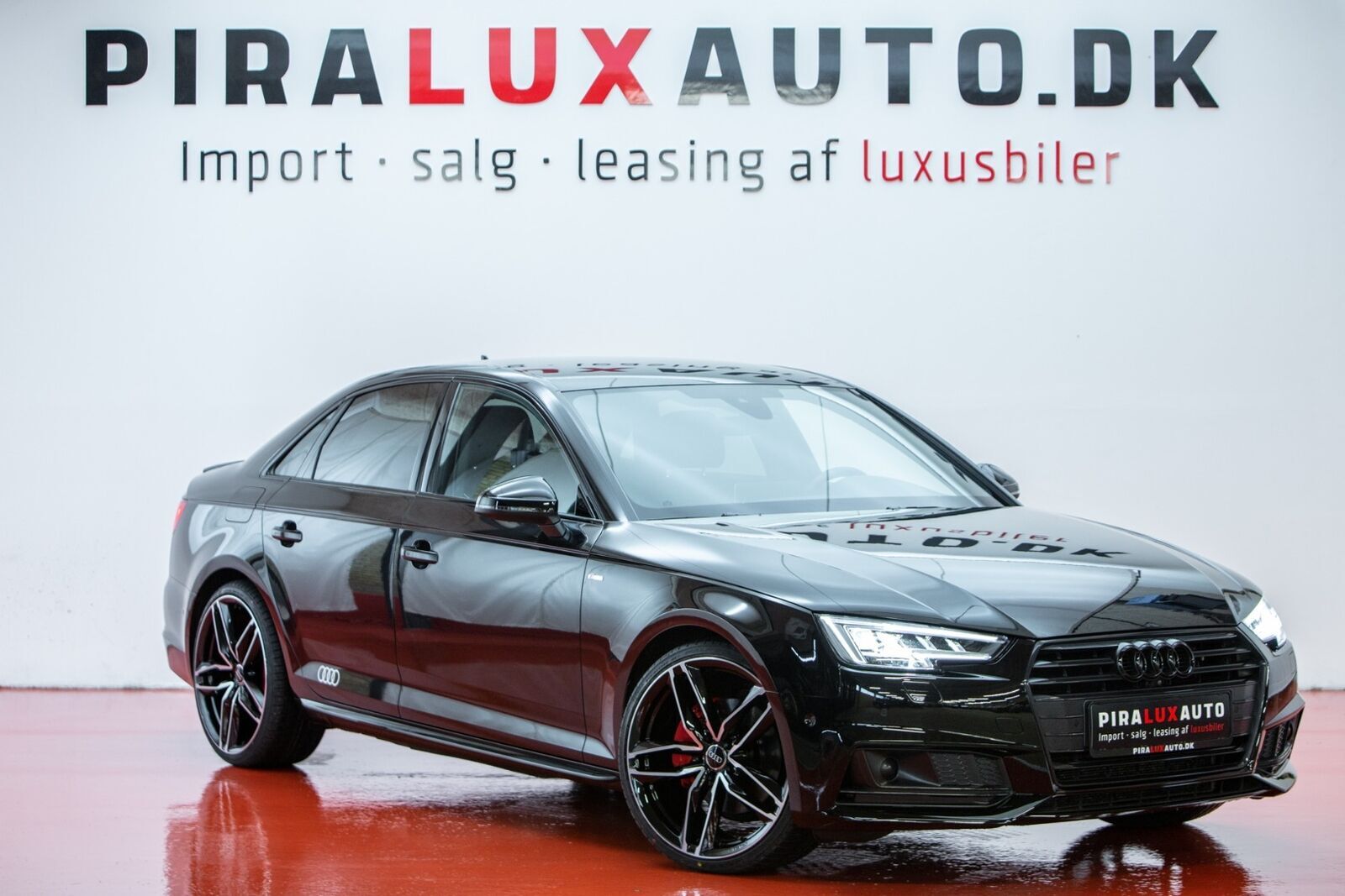 Grå Audi A4 fra 2018