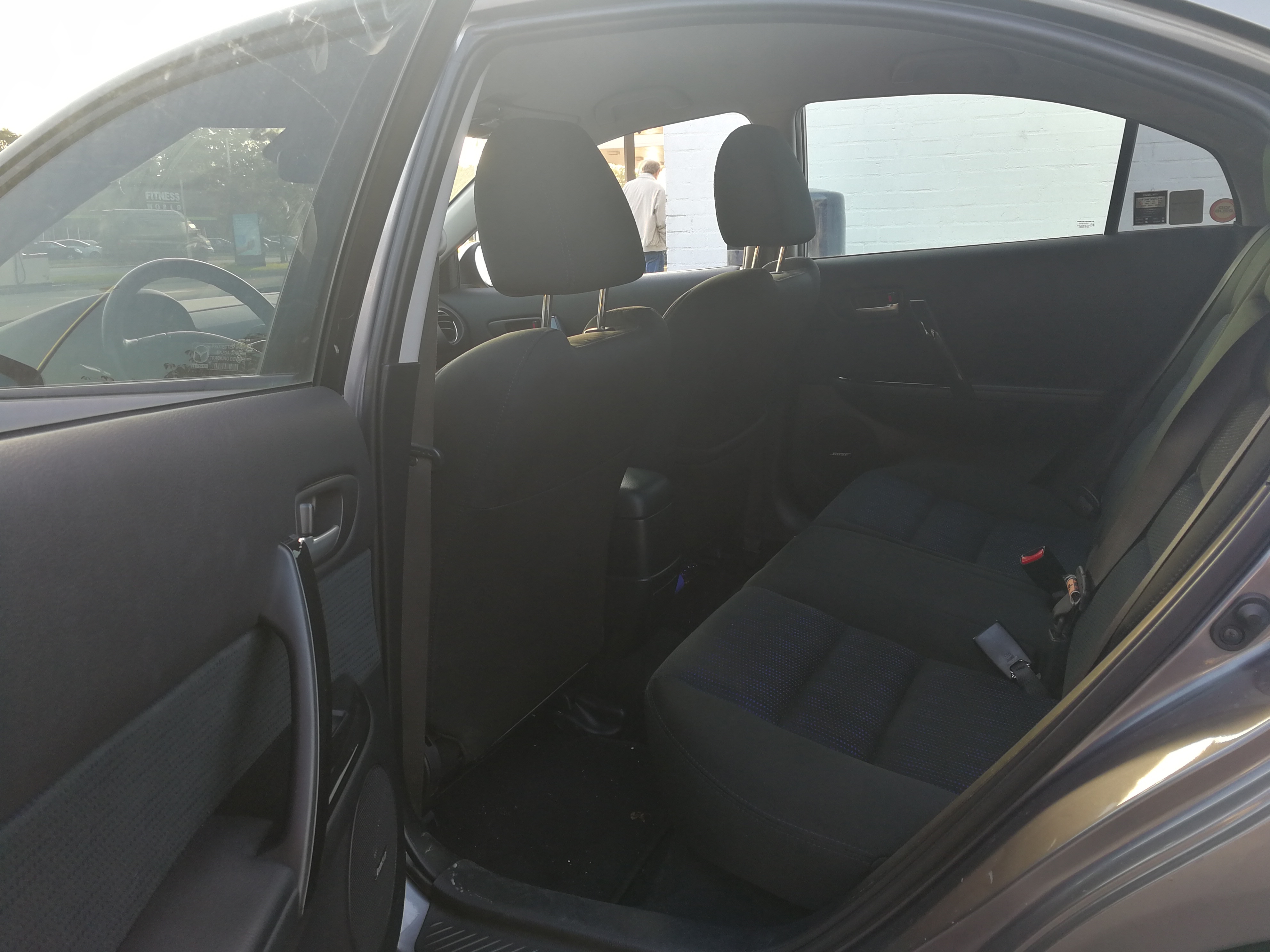 Grå Mazda 6 fra 2007