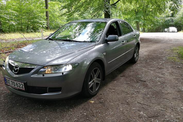 Grå Mazda 6 fra 2007