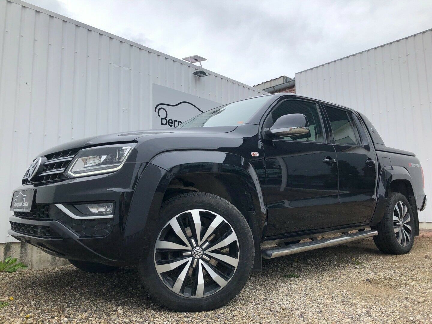 Grå VW Amarok fra 2019