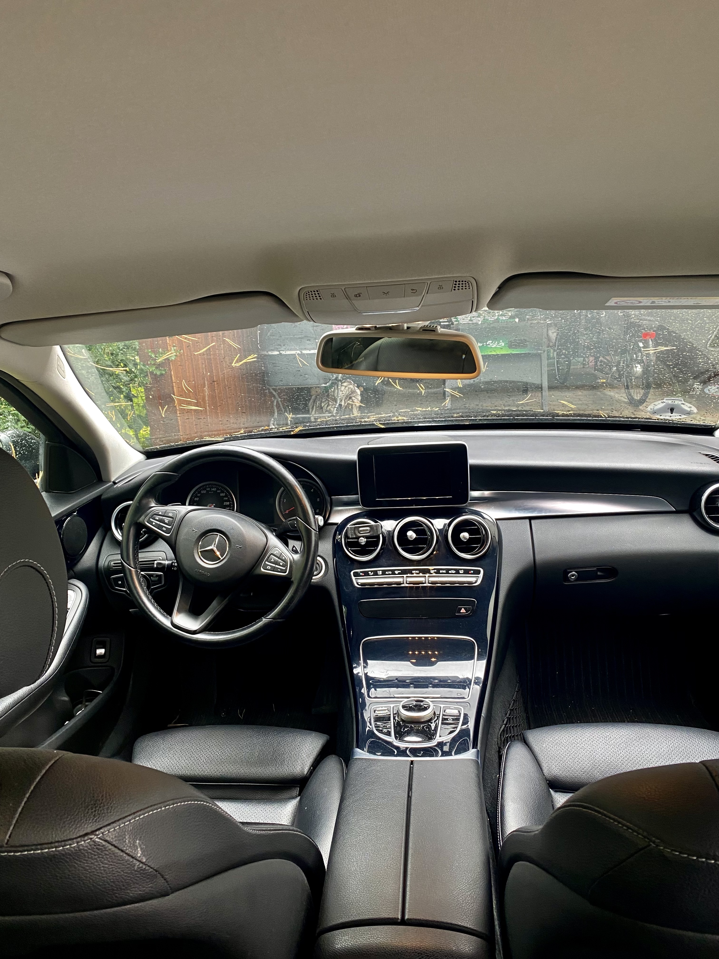 Sort Mercedes C220 d fra 2015