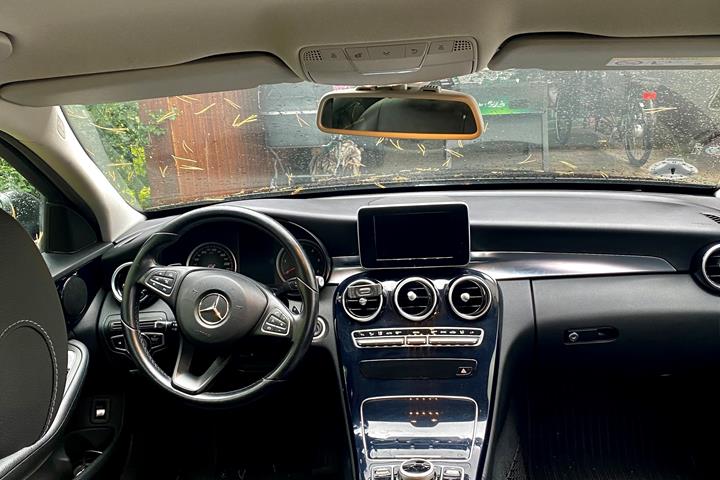 Sort Mercedes C220 d fra 2015