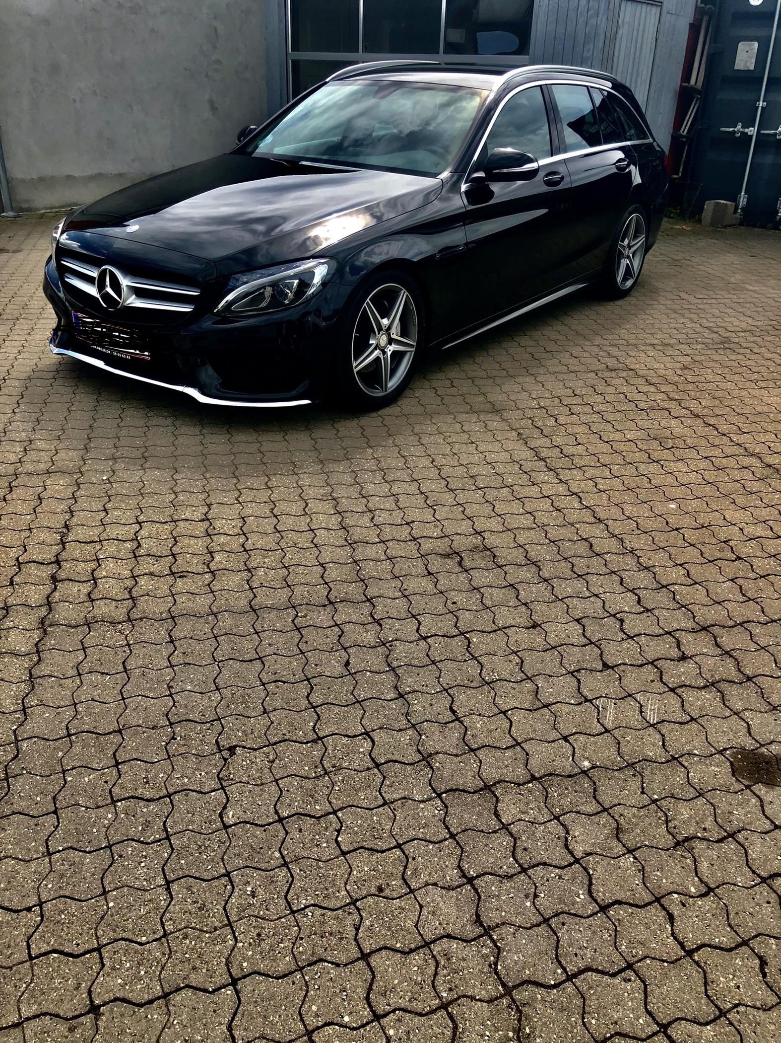 Sort Mercedes C220 d fra 2015