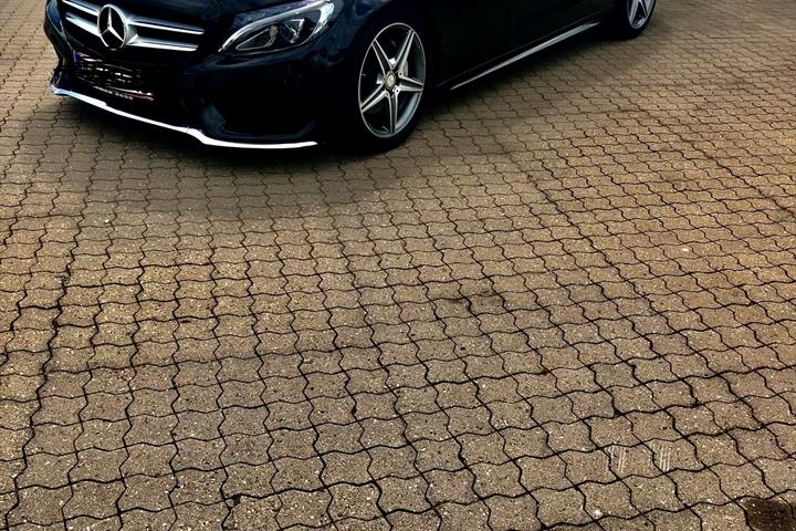 Sort Mercedes C220 d fra 2015
