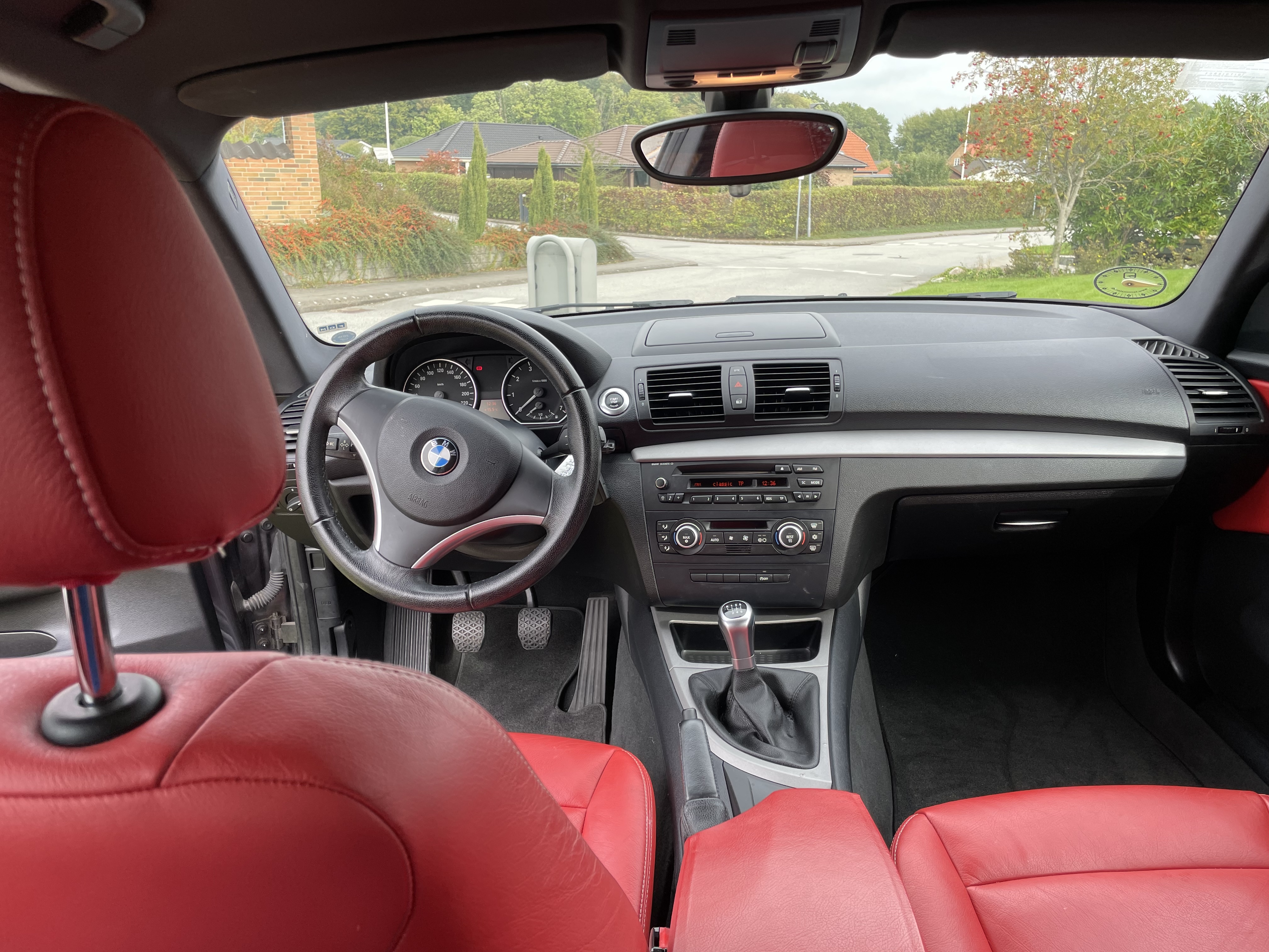 Sølv BMW 118i fra 2008