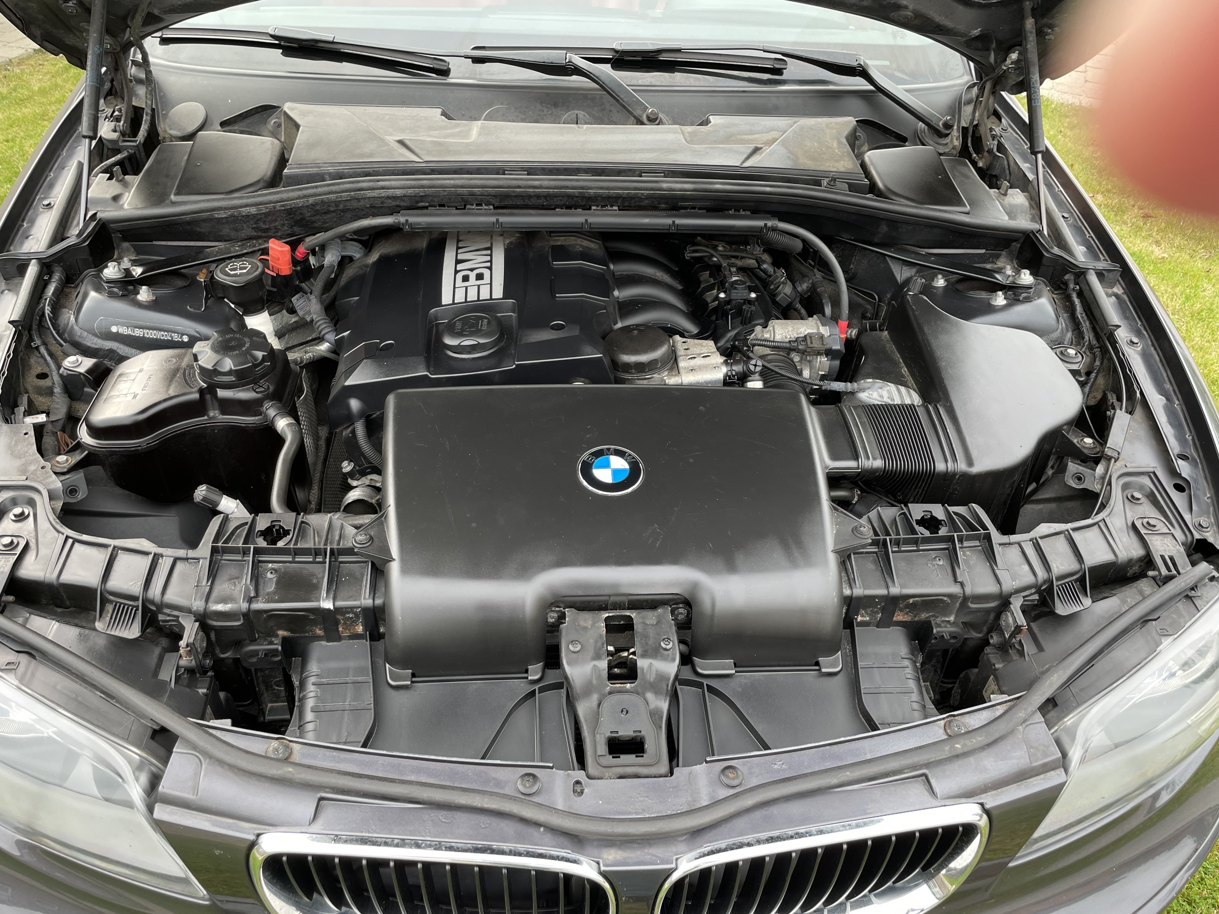 Sølv BMW 118i fra 2008