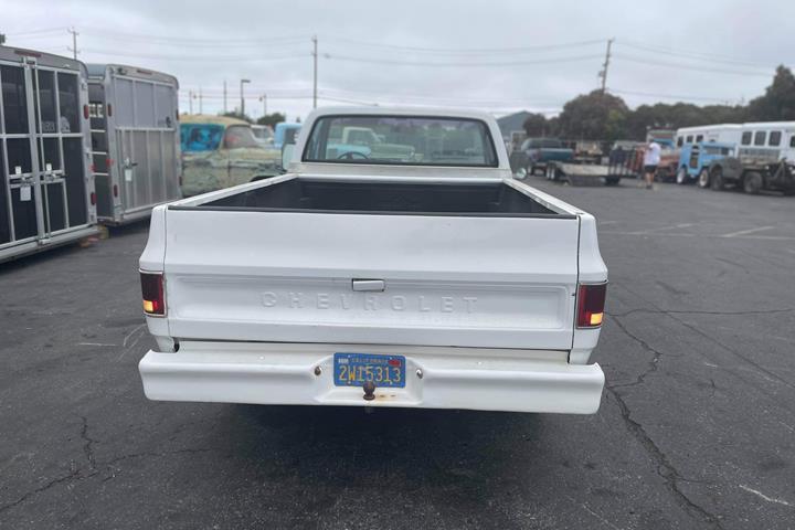 Hvid Chevrolet Ladvogn fra 1977