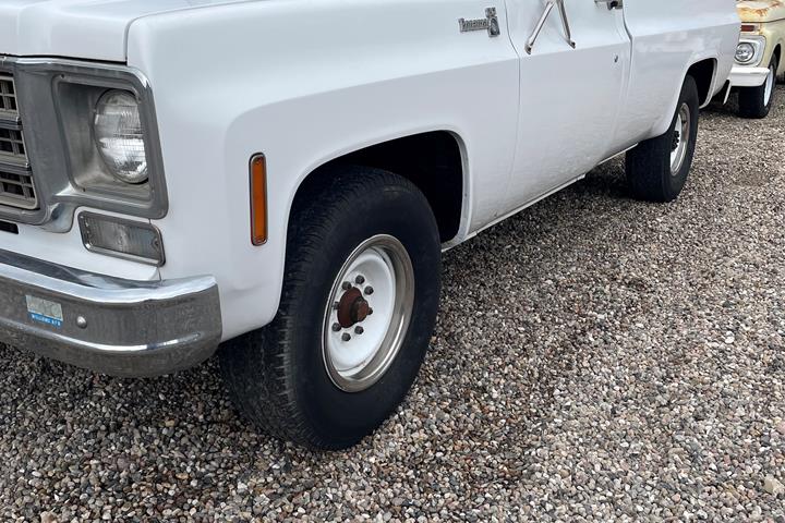 Hvid Chevrolet Ladvogn fra 1977