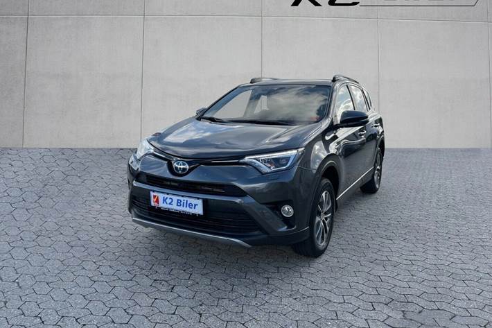 Grå Toyota RAV4 fra 2017