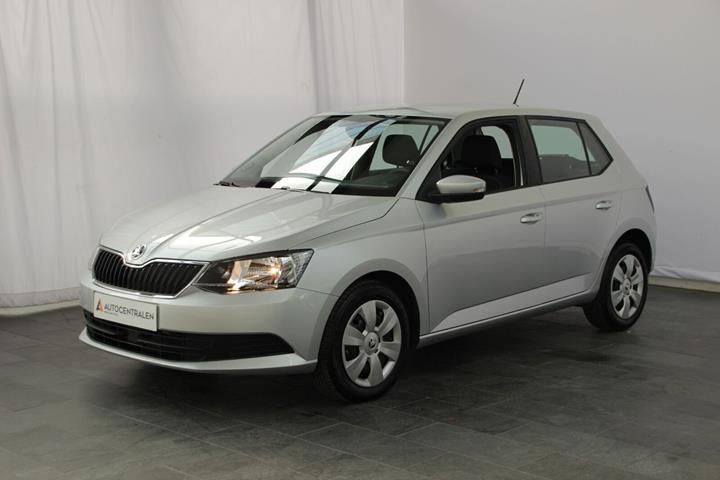 Grå Skoda Fabia fra 2018