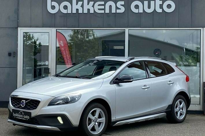 Grå Volvo V40 CC fra 2013