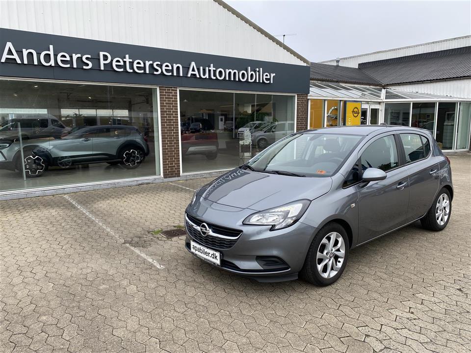 Grå Opel Corsa fra 2018