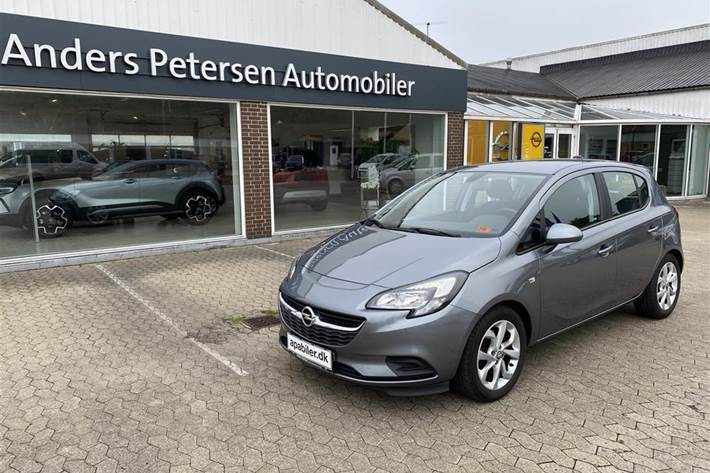 Grå Opel Corsa fra 2018