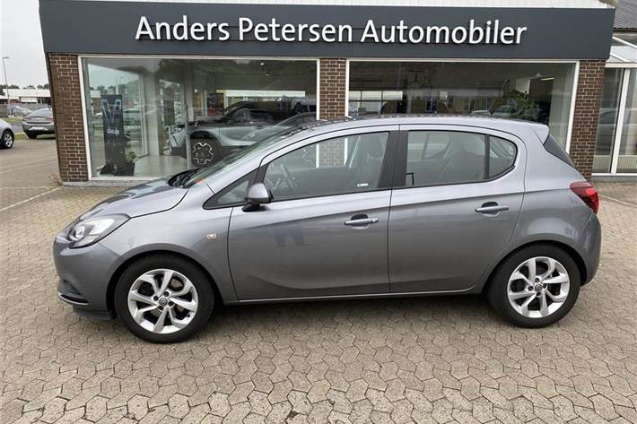 Grå Opel Corsa fra 2018