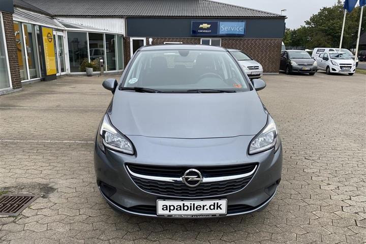 Grå Opel Corsa fra 2018