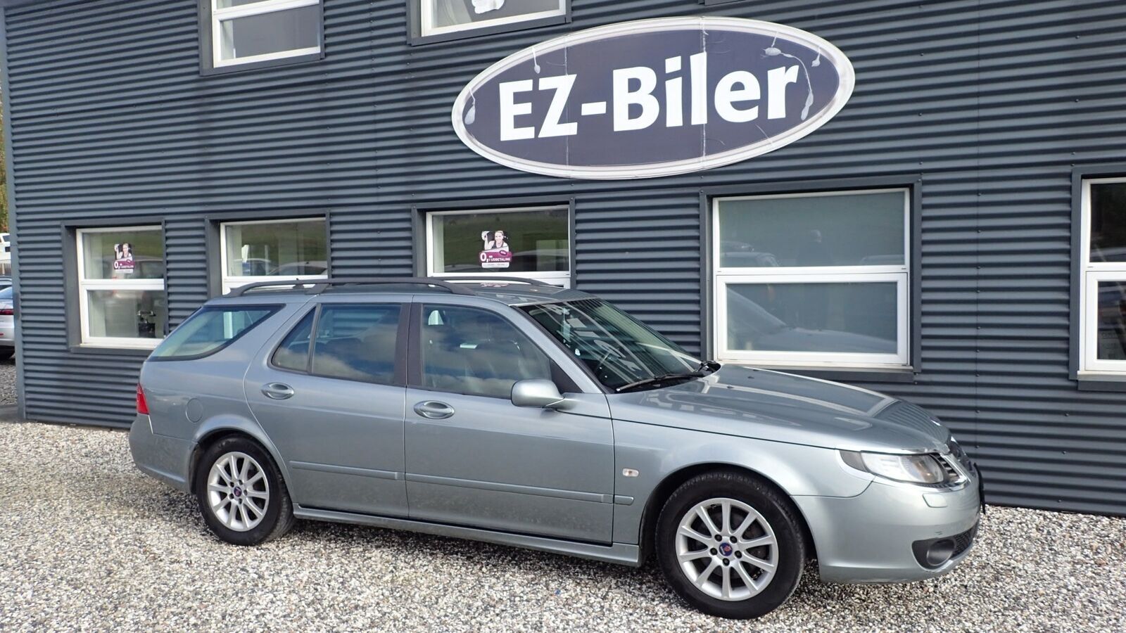 Grå Saab 9-5 fra 2009