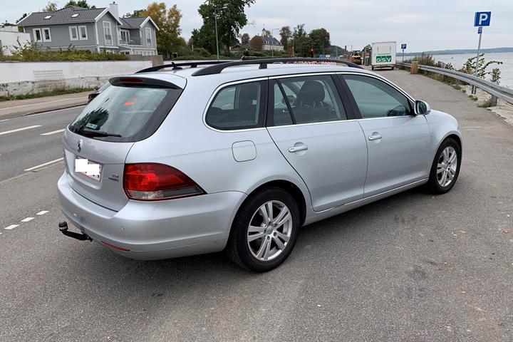 Sølv VW Golf VI fra 2011