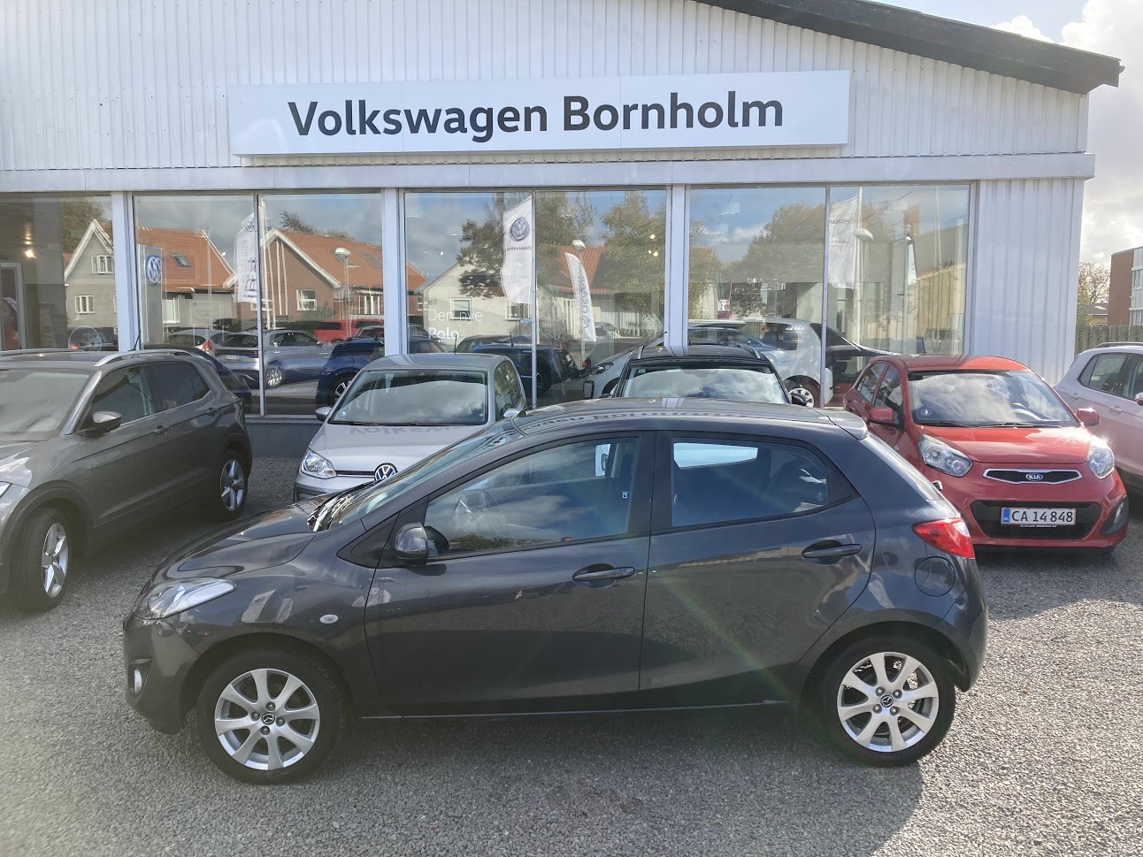 Grå Mazda 2 fra 2012