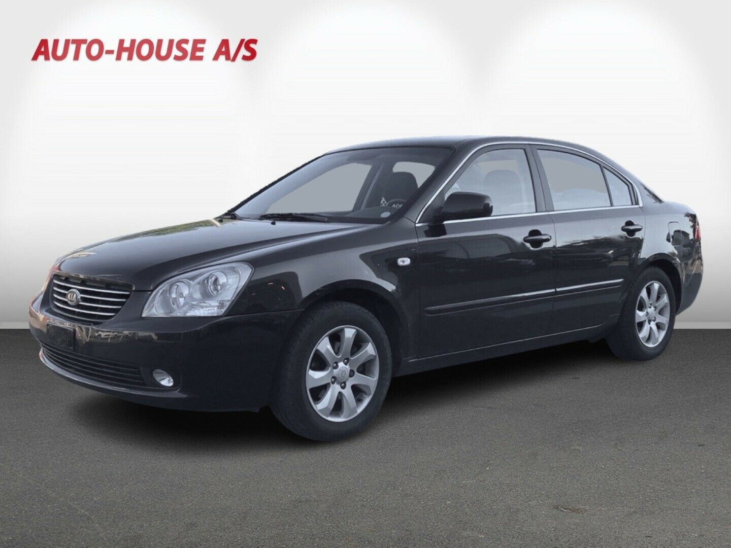 Grå Kia Magentis fra 2009