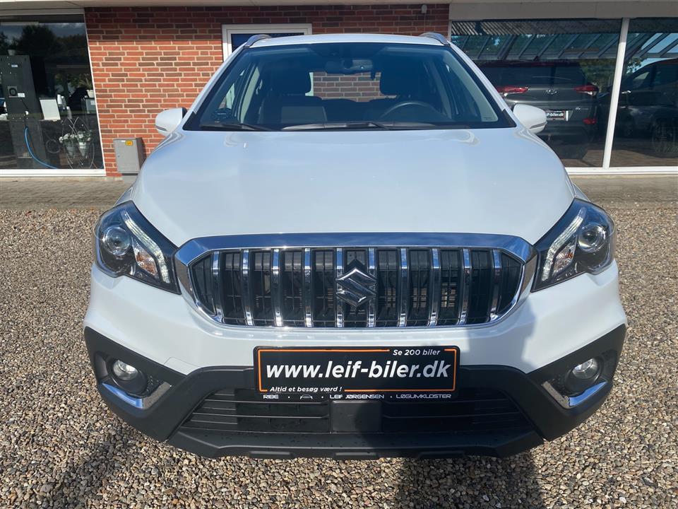 Hvid Suzuki S-Cross fra 2018