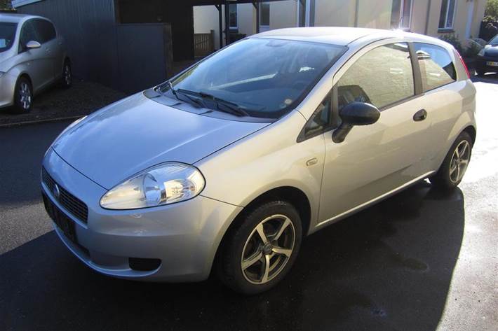 Sølv Fiat Grande Punto fra 2006