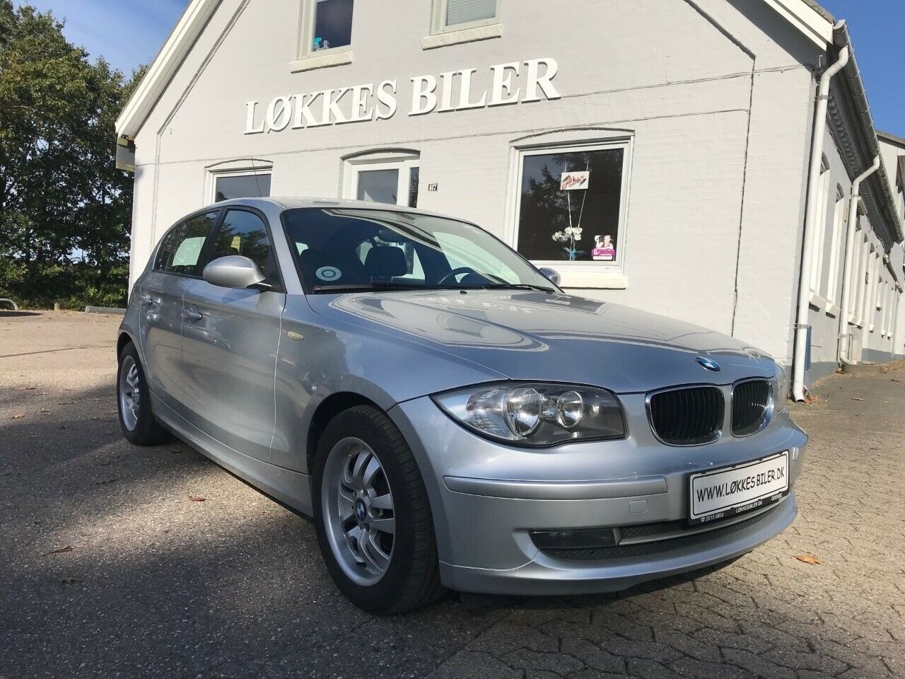 Grå BMW 116i fra 2009
