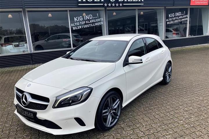 Hvid Mercedes A180 d fra 2016