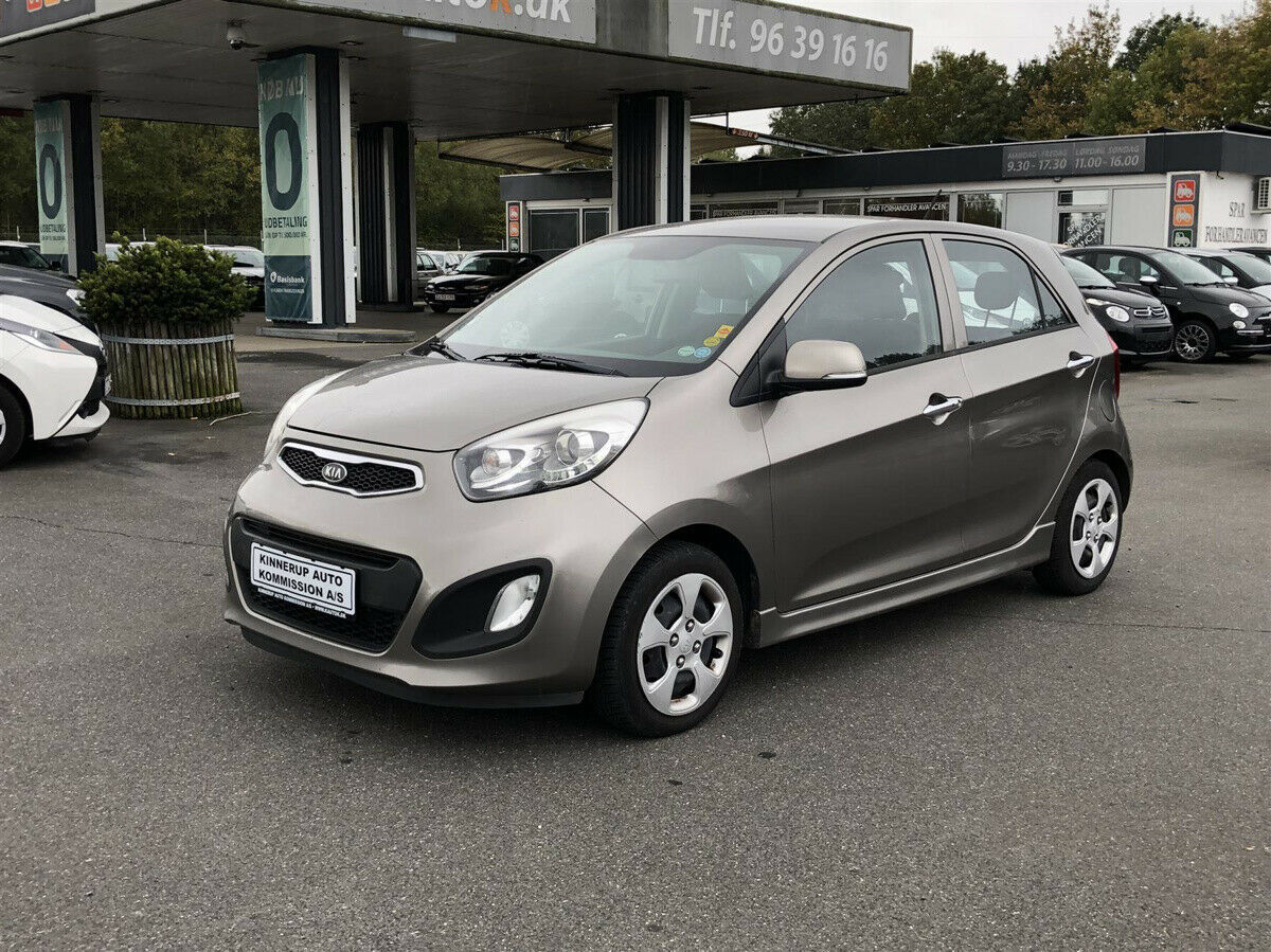 Grå Kia Picanto fra 2012