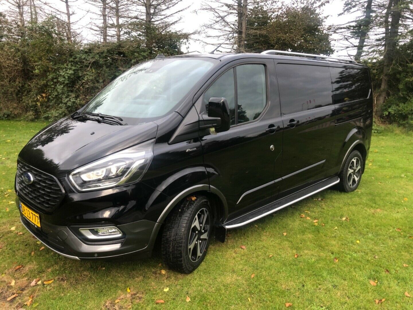 Grå Ford Transit Custom 300L fra 2022