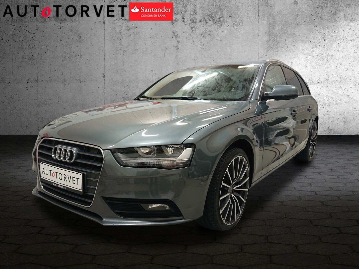 Grå Audi A4 fra 2013