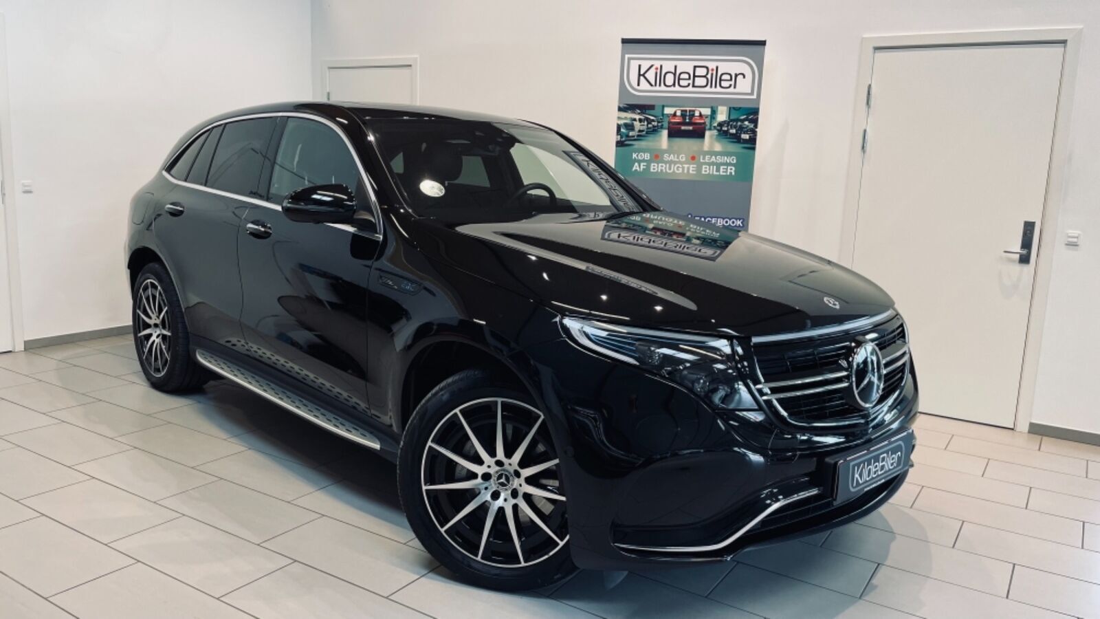 Grå Mercedes EQC400 fra 2021