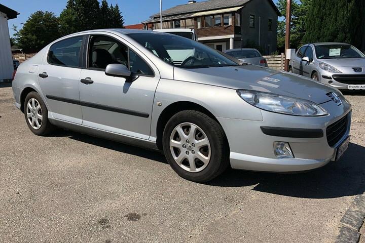 Grå Peugeot 407 fra 2005