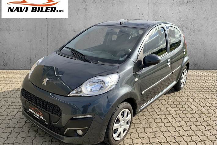 Grå Peugeot 107 fra 2012