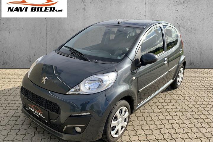 Grå Peugeot 107 fra 2012