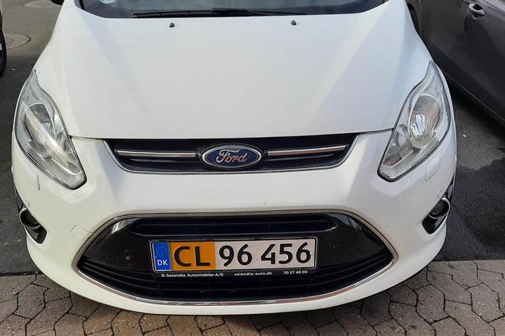 Hvid Ford C-MAX fra 2015